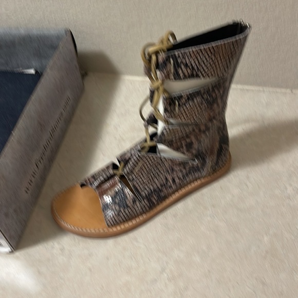 Freebird Caesar - EUC - Picture 5 of 8